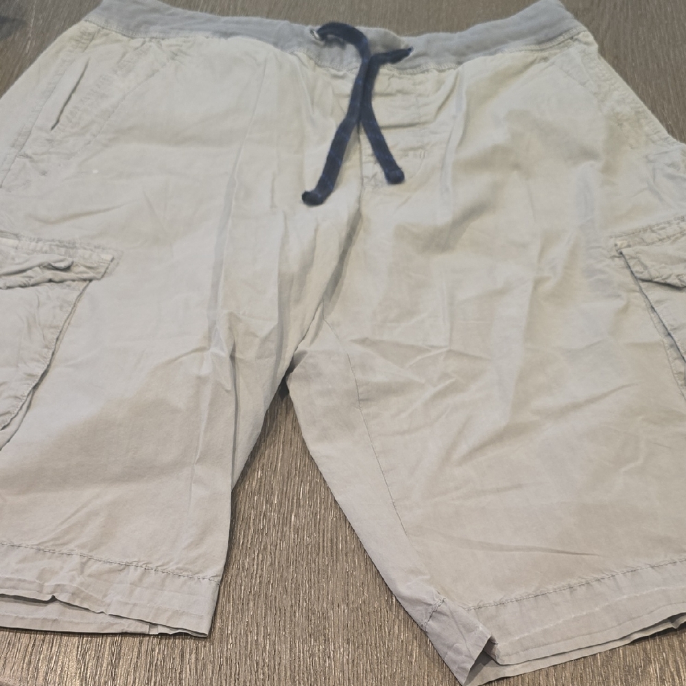 James Perse Gray Cargo Shorts with Navy Drawstring